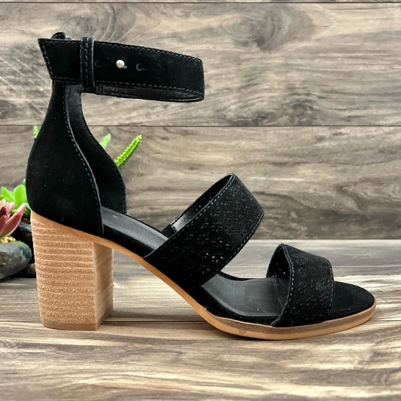 NIB Frye & Co. Bryn Ankle Strap Black Perforated Leather City Sandal Heels 8M - Picture 6 of 12